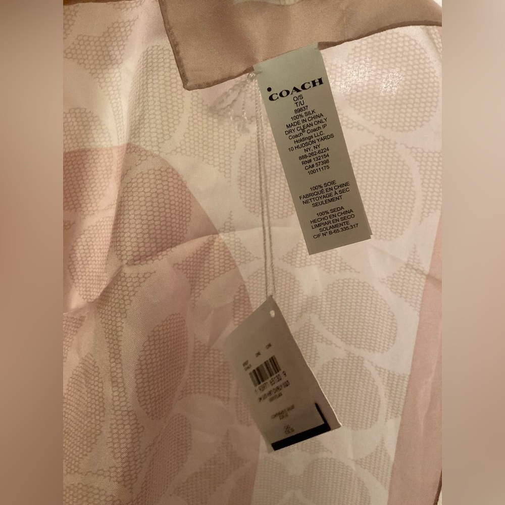 COACH Oversized Silk Scarf Heart Design on Classic Signature Cs Pattern NWT - Picture 5 of 5